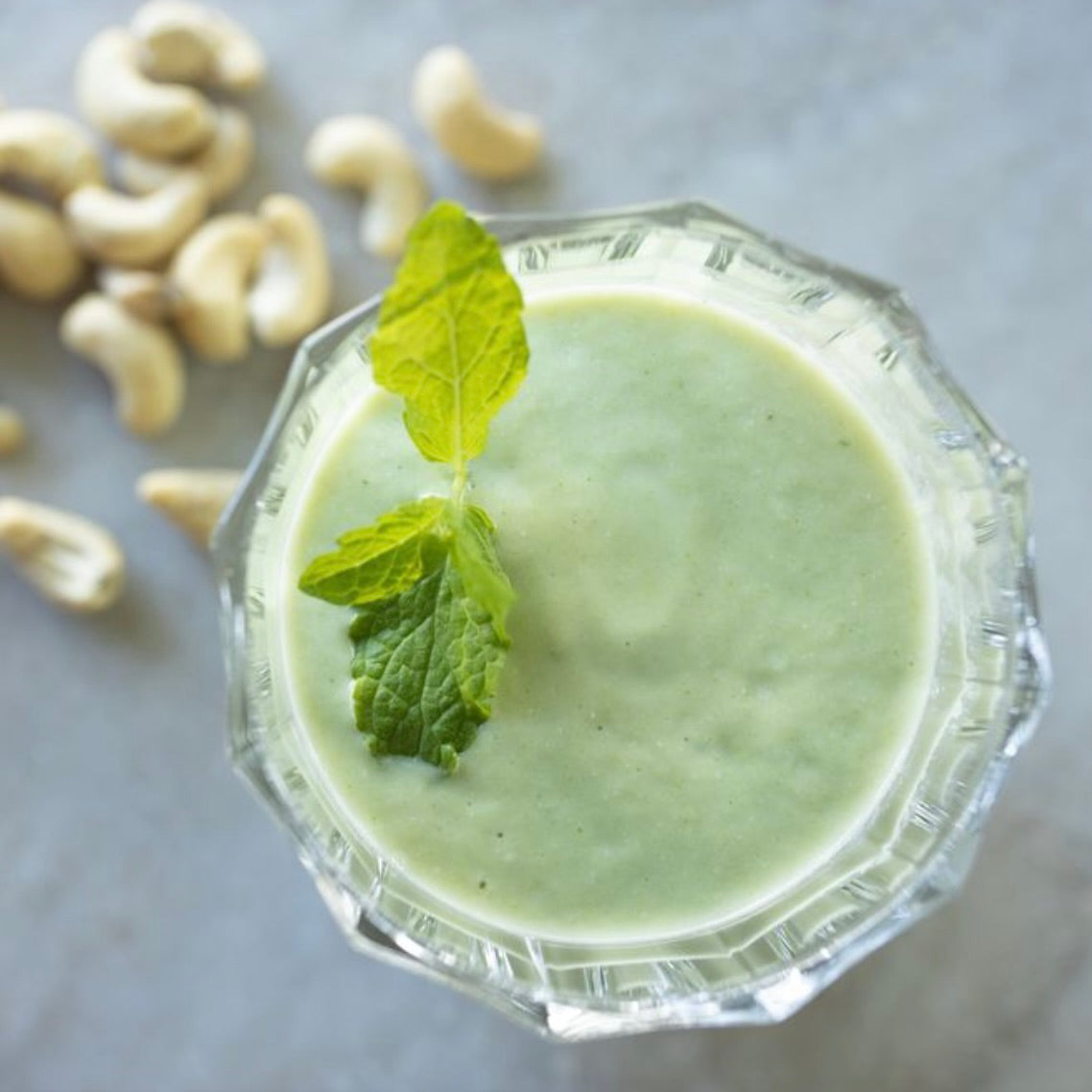 Creamy Greenie | Smoothie med avocado og broccoli