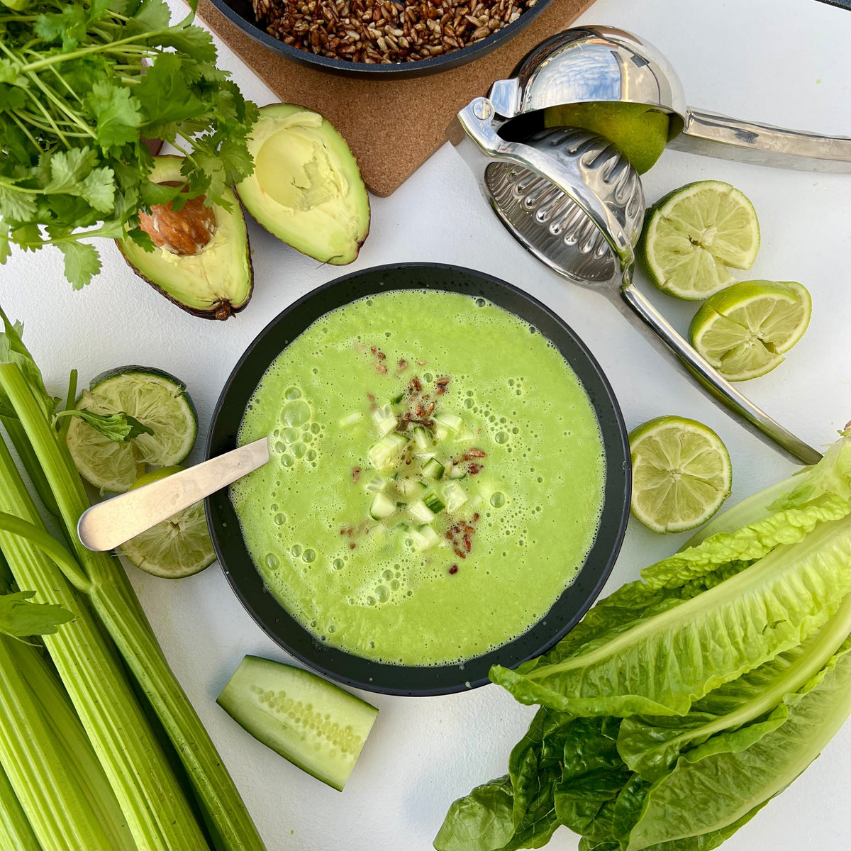 Kold lime- og avocadosuppe | Kold suppe med avocado