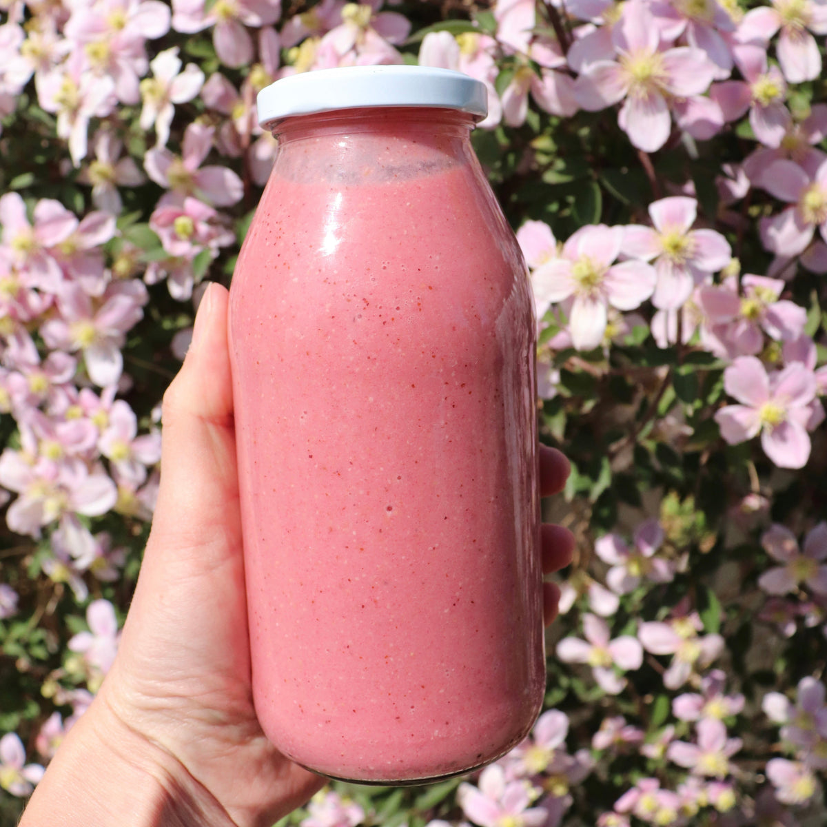 Lyserød smoothie | Smoothie med blomkål og jordbær
