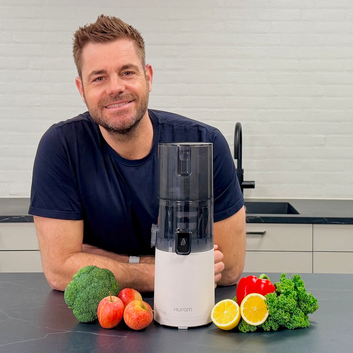 Hurom E30-ST slowjuicer, Lys Beige