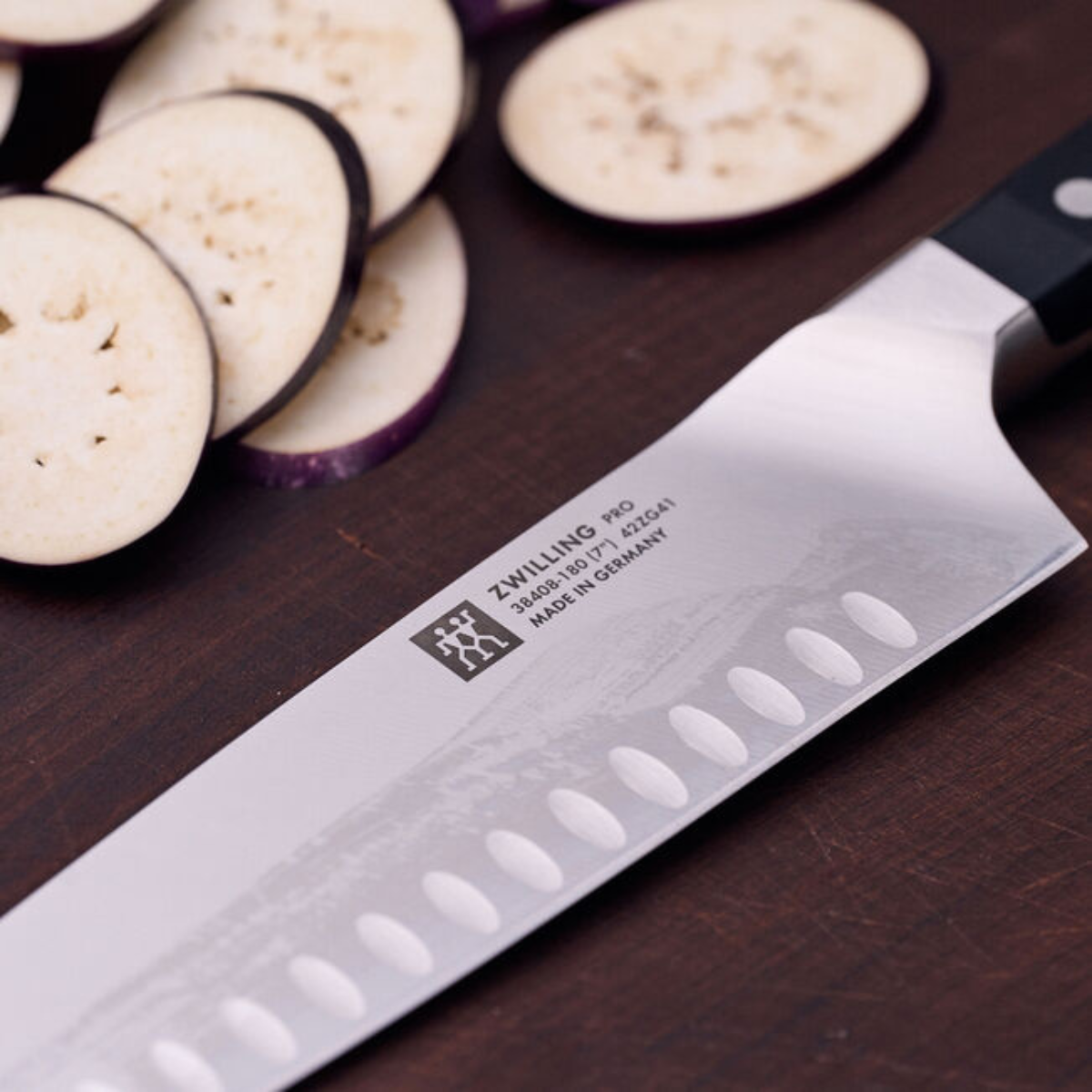 Zwilling Pro Santokukniv, 18 cm, Grantonskær